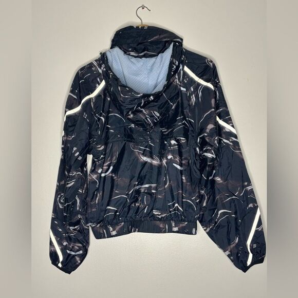 Sweaty Betty Reflective Water Resistant Pack Away Jacket. Size XS - Picture 3 of 4